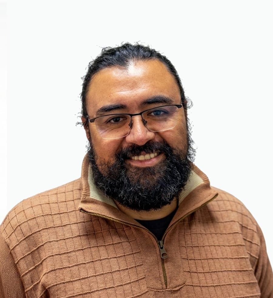 Dr. Manuel Estay Montecinos